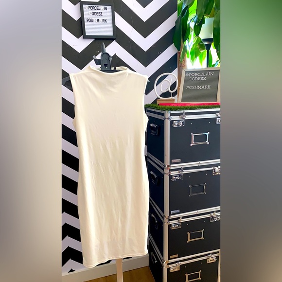 Dresses & Skirts - Blanc Body Con White Dress